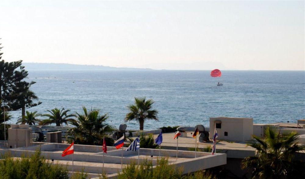 Primavera Beach Hotel Studios & Apartments Малиа Екстериор снимка