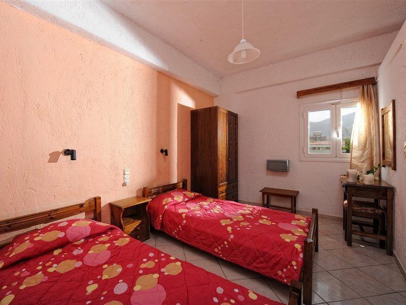 Primavera Beach Hotel Studios & Apartments Малиа Екстериор снимка